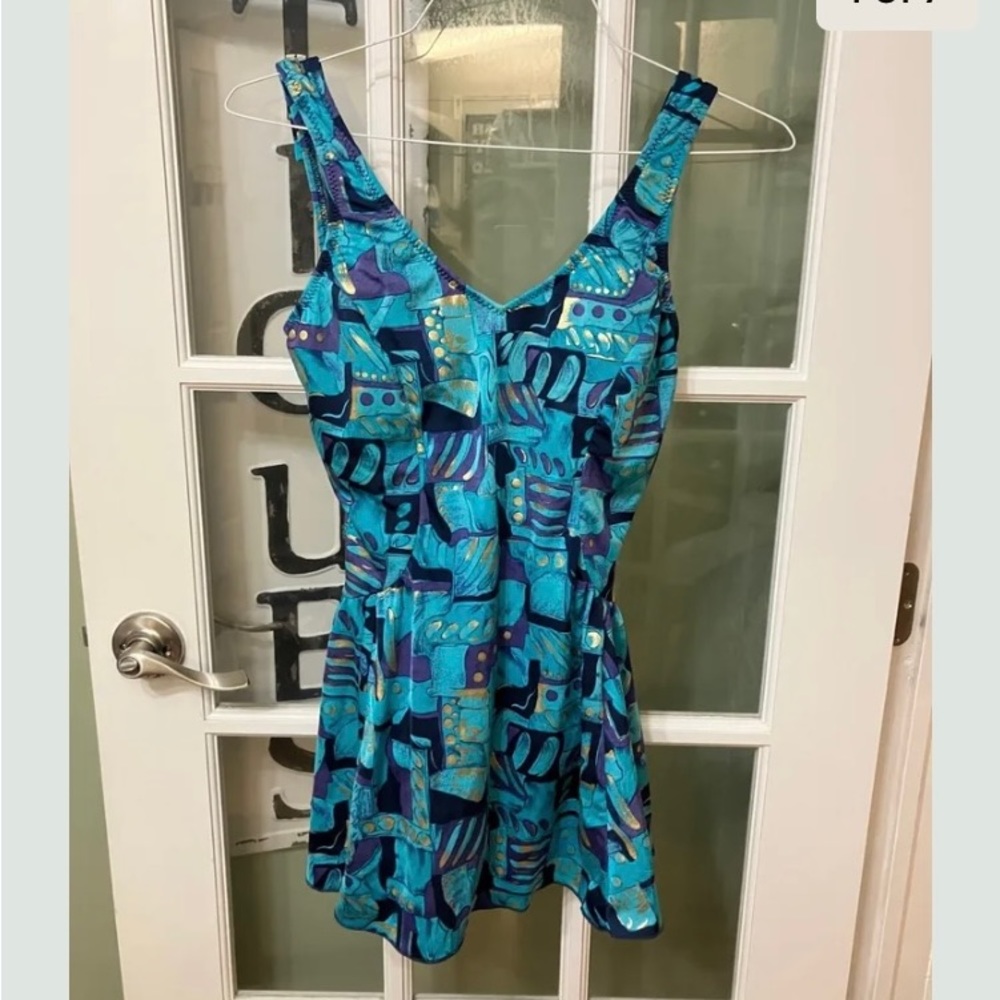 Vintage One piece Women's swimwear Made in USA 14/36 cup size C
